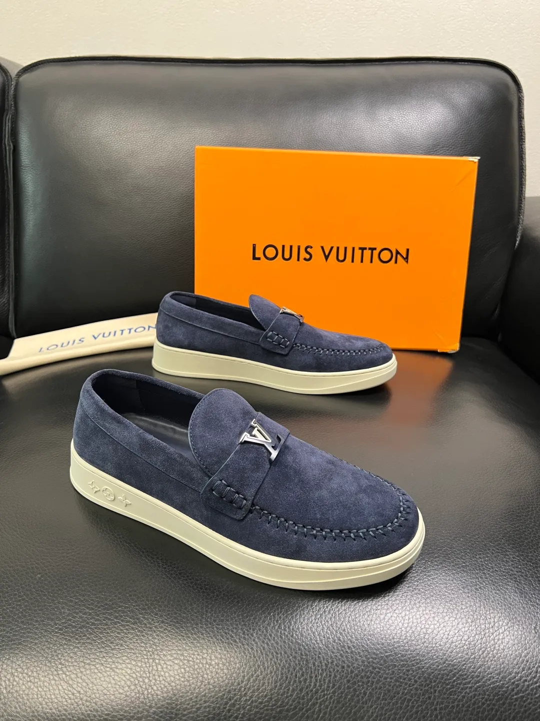 Men's shoes 💰740 Lv high quality top crafts Louis Vuitton, sports sneakers counter synchronization, uppers imported from Italy, high-quality splicing colorful complex crafts, imported mesh pads soft and comfortable, soles: original soles specially provided by the original factory, T men's shoes 💰U exclusive movable molded soles super comfortable, original factory single goods, code number 38-44 (customized 45)